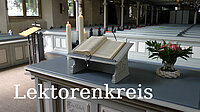 Altar mit Bibel
