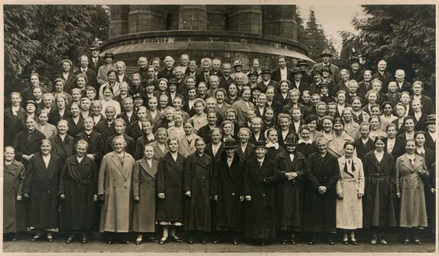 Gruppenbild vor dem Hermannsdenkmal
