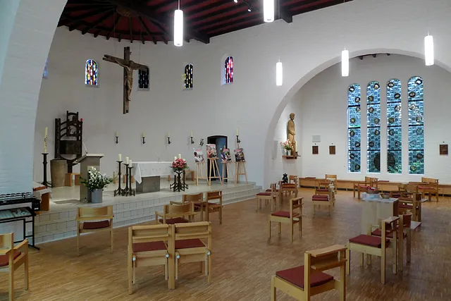 Blick in renoviertes Kirchenschiff